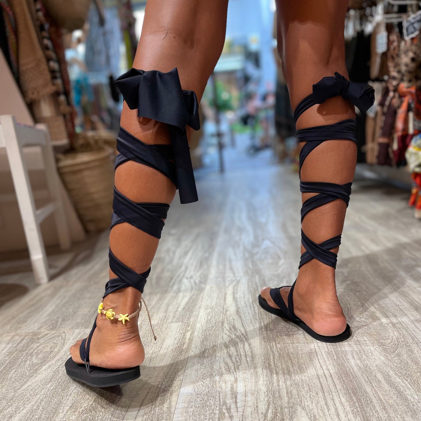 Sandalo con lacci extra lunghi